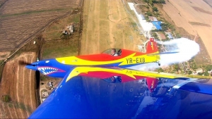 Spectacol aviatic pe aerodromul Clinceni. Înaltă acrobație aeriană cu „Hawks of Romania” la „Clinceni FLY-IN”
