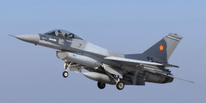 Dezinformare cu privire la așa-zise misiuni executate în spațiul aerian ucrainean de aeronave F-16 decolate din România